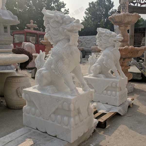 什么是傳統(tǒng)景觀中的藝術(shù)雕塑呢？