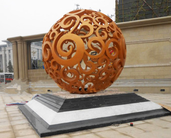 不銹鋼雕塑價(jià)格的影響因素有哪些？